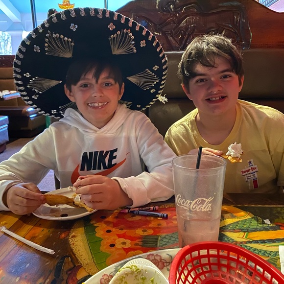 Meet your Posher, Vicki - Picture 4 of 10